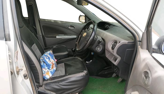 2011 Toyota Etios V, Petrol, Manual, 1,86,739 km, interior
