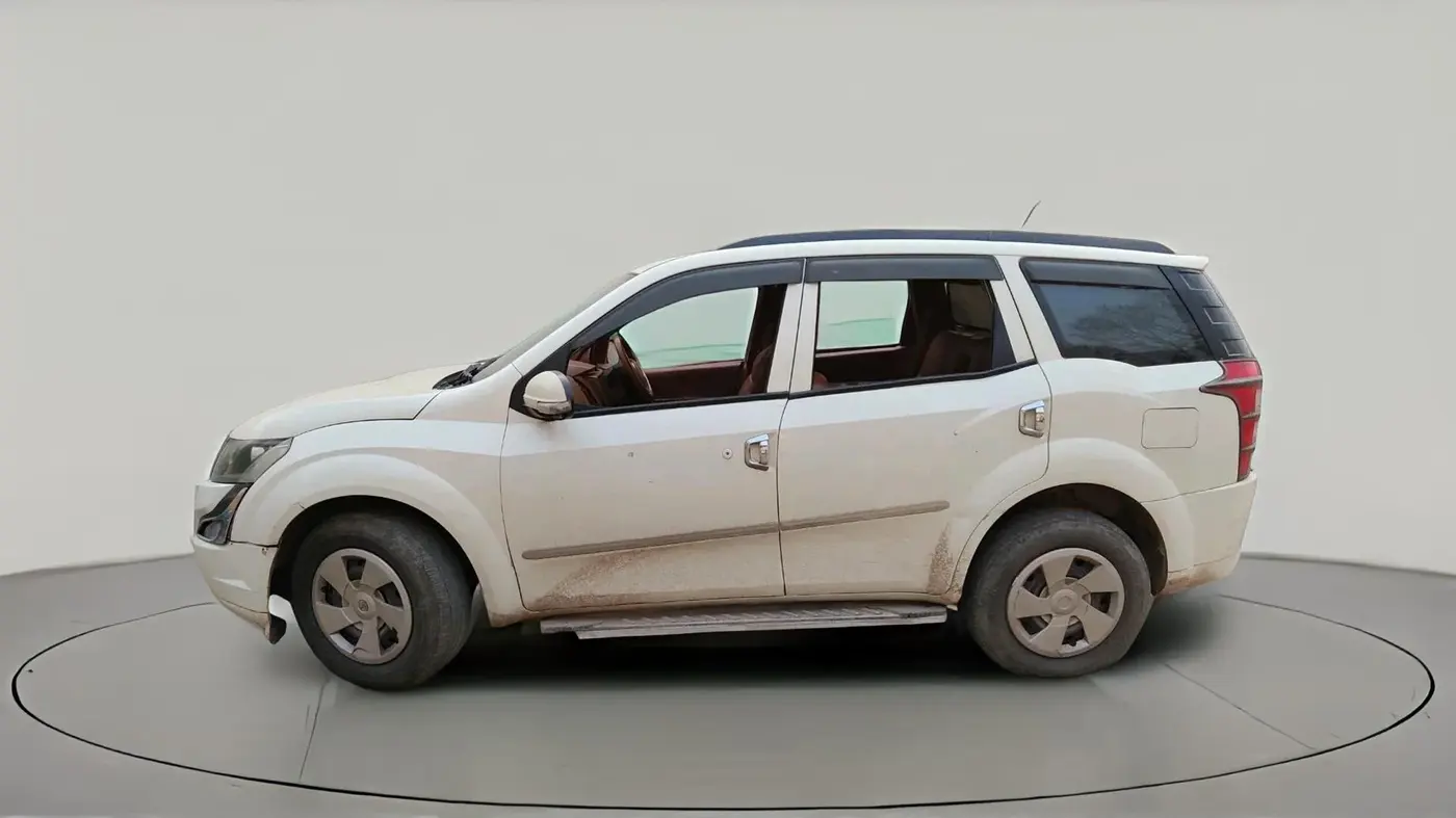 2017 Mahindra XUV500 W4 1.99, Diesel, Manual, 1,19,220 km, exterior