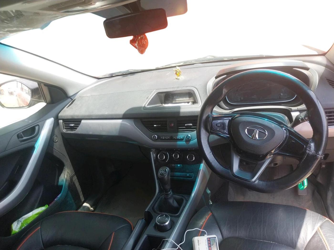 2022 Tata NEXON XM SUNROOF PETROL, Petrol, Manual, 56,830 km, interior