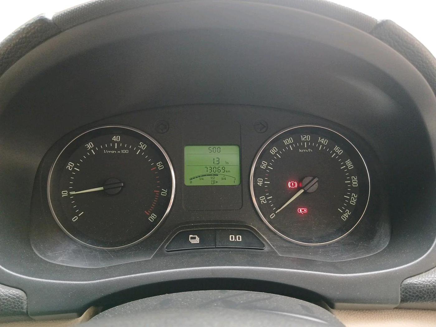 2011 Skoda Fabia ELEGANCE 1.2 MPI, Petrol, Manual, 73,069 km, interior