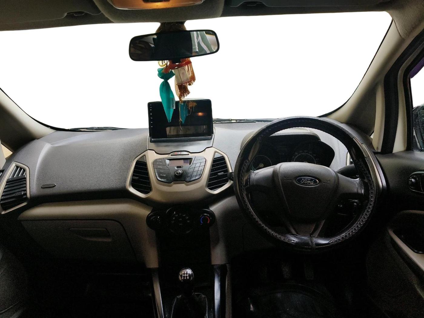 2015 Ford Ecosport AMBIENTE 1.5L PETROL, Petrol, Manual, 1,72,718 km, interior