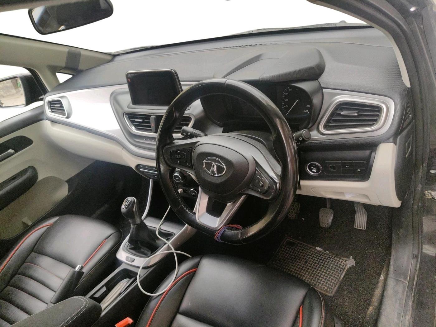 2021 Tata ALTROZ XZ PETROL, Petrol, Manual, 84,375 km, interior