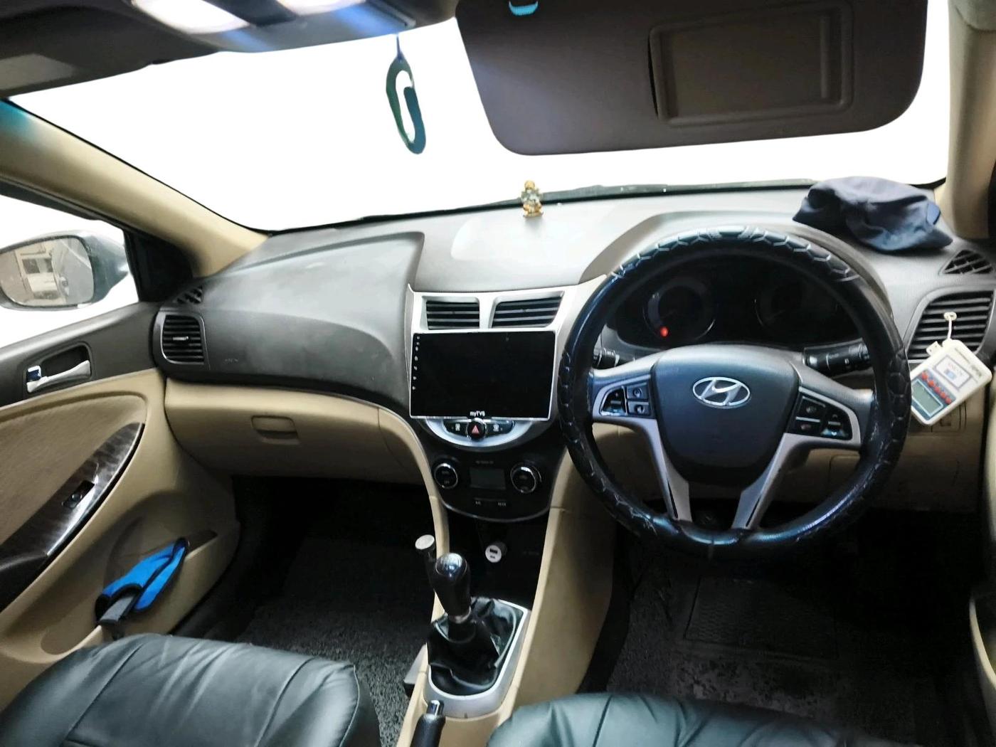 2012 Hyundai Verna FLUIDIC 1.6 VTVT SX, Petrol, Manual, 87,175 km, interior