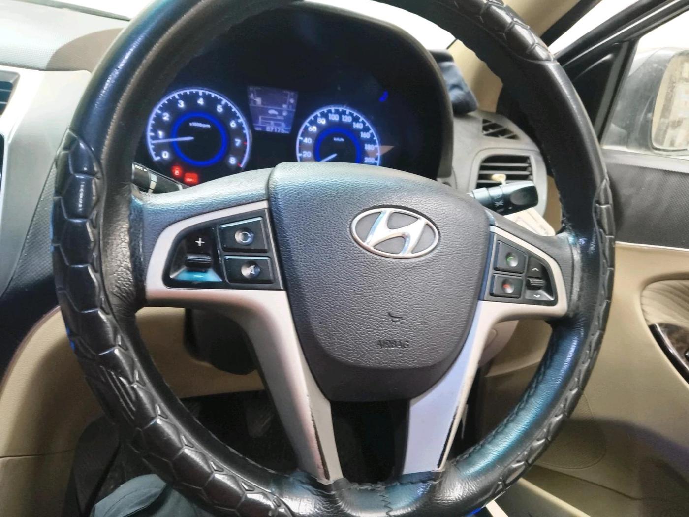 2012 Hyundai Verna FLUIDIC 1.6 VTVT SX, Petrol, Manual, 87,175 km, interior