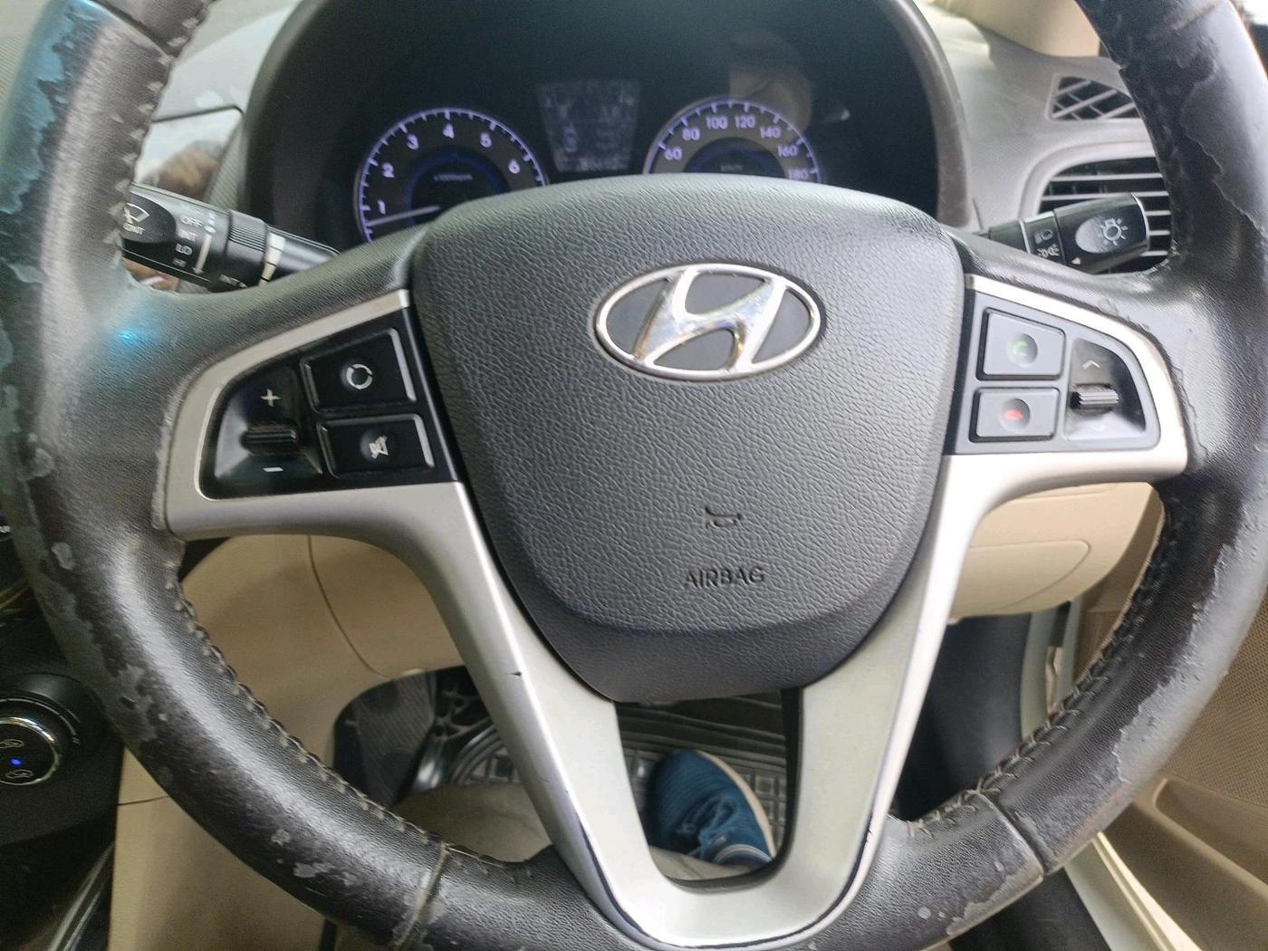 2013 Hyundai Verna FLUIDIC 1.6 VTVT SX OPT, Petrol, Manual, 58,622 km, interior