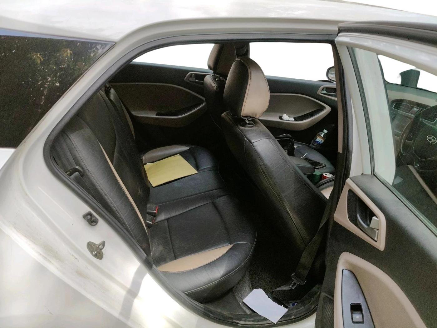 2018 Hyundai Elite i20 ASTA 1.2 (O), CNG, Manual, 82,119 km, interior