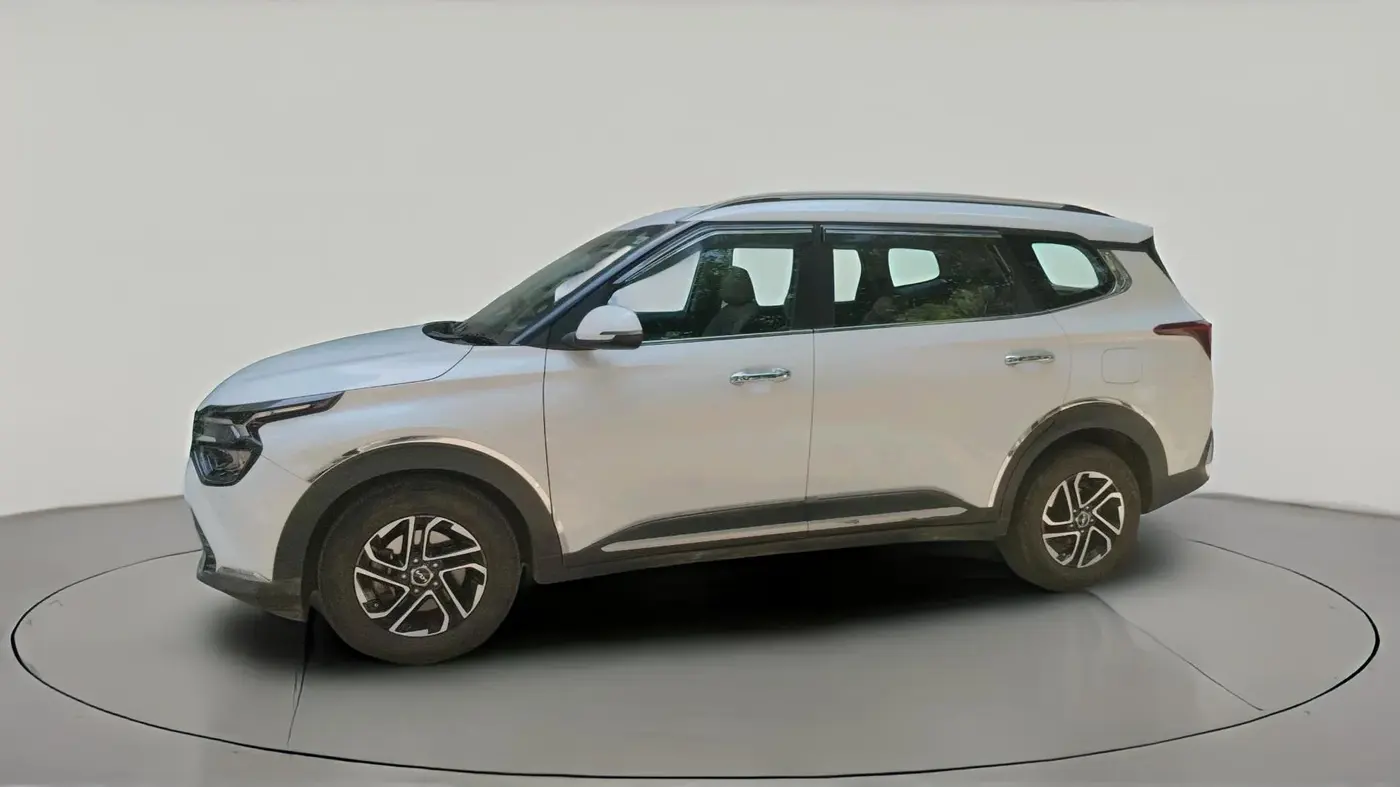 2022 KIA CARENS LUXURY PLUS 1.5 DIESEL AT 7 STR, Diesel, Automatic, 79,653 km, exterior