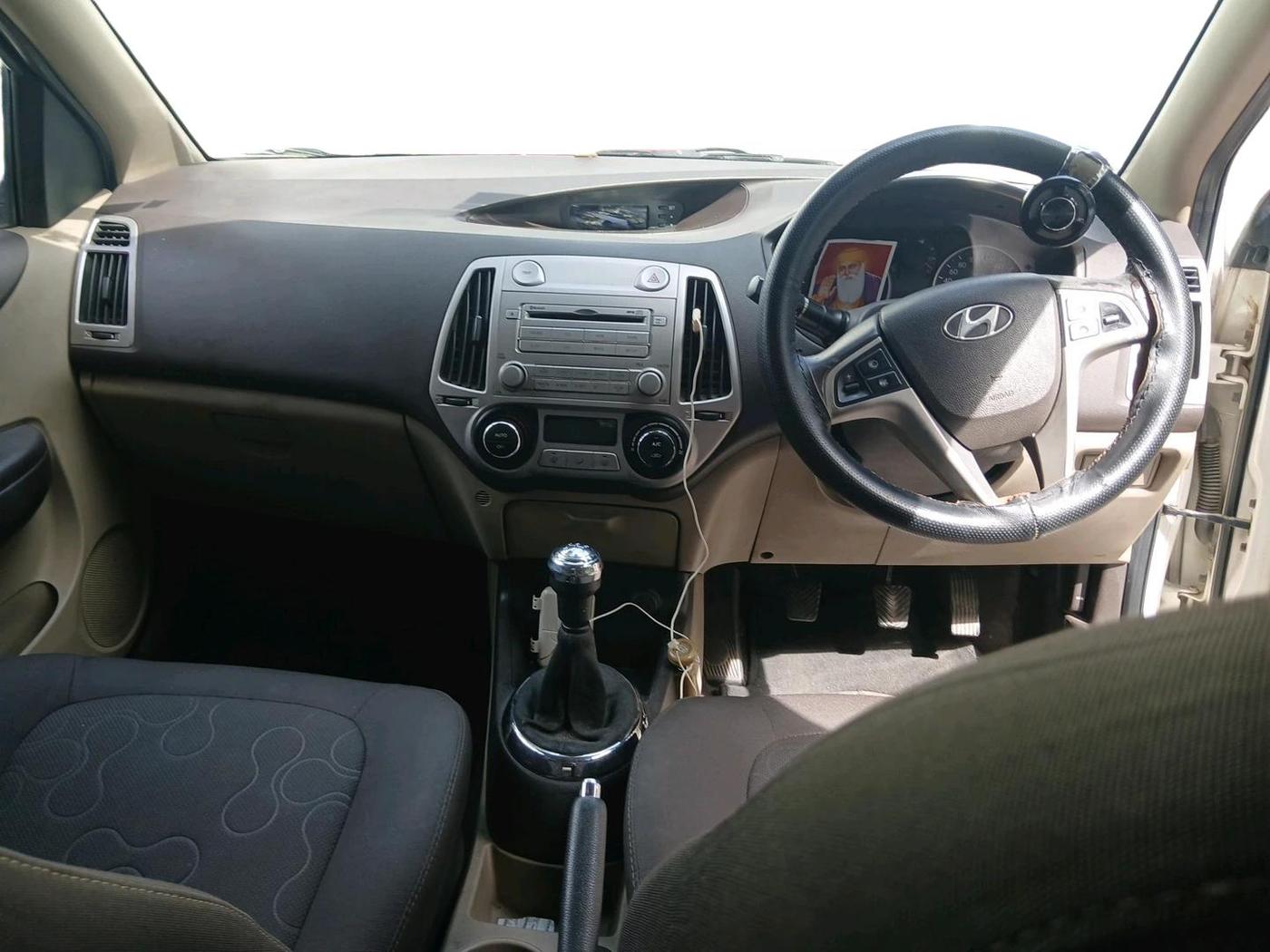 2012 Hyundai i20 SPORTZ 1.2, Petrol, Manual, 50,217 km, interior