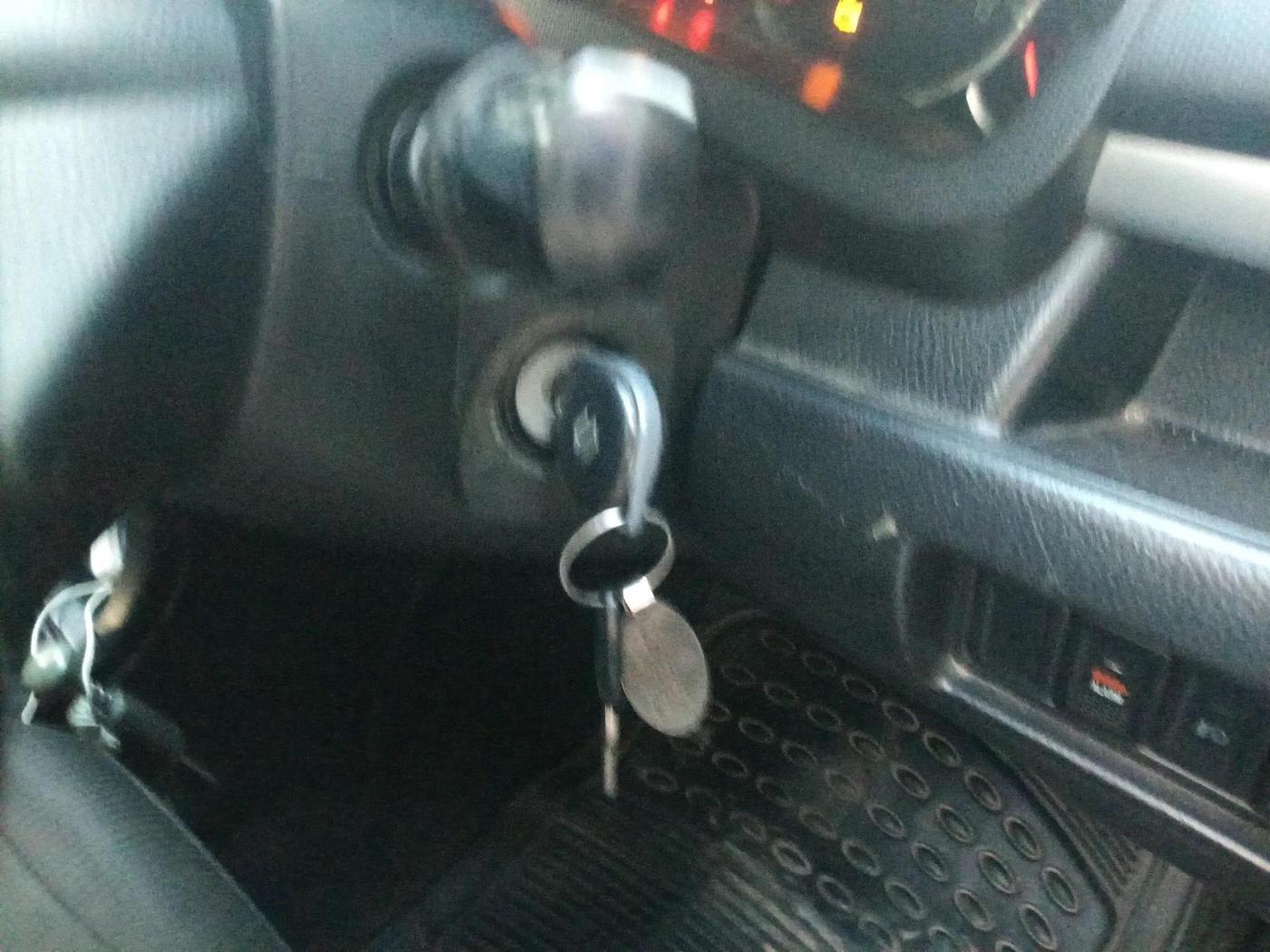 2014 Maruti Swift ZXI, Petrol, Manual, 76,921 km, interior