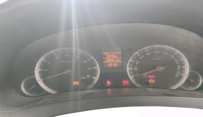 2011 Maruti Swift VXI, CNG, Manual, 1,26,811 km, interior