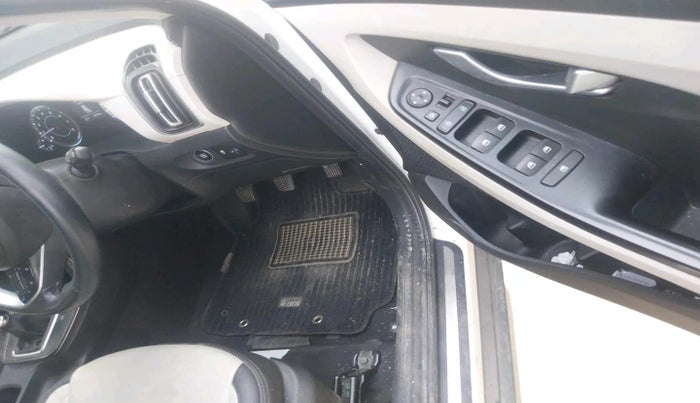 2022 Hyundai Creta SX 1.5 PETROL, Petrol, Manual, 58,156 km, interior