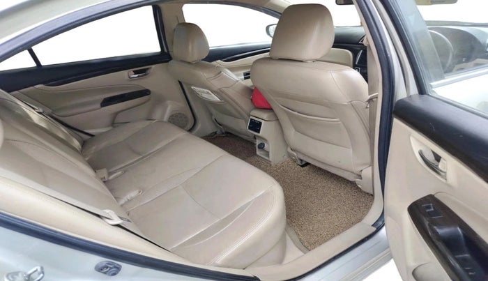 2017 Maruti Ciaz ZDI+ SHVS, Diesel, Manual, 1,79,086 km, interior