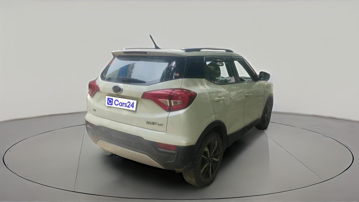 2019 Mahindra XUV300 W8 (O) 1.2 PETROL, Petrol, Manual, 56,130 km, exterior