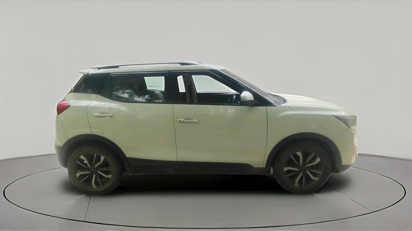 2019 Mahindra XUV300 W8 (O) 1.2 PETROL, Petrol, Manual, 56,130 km, exterior
