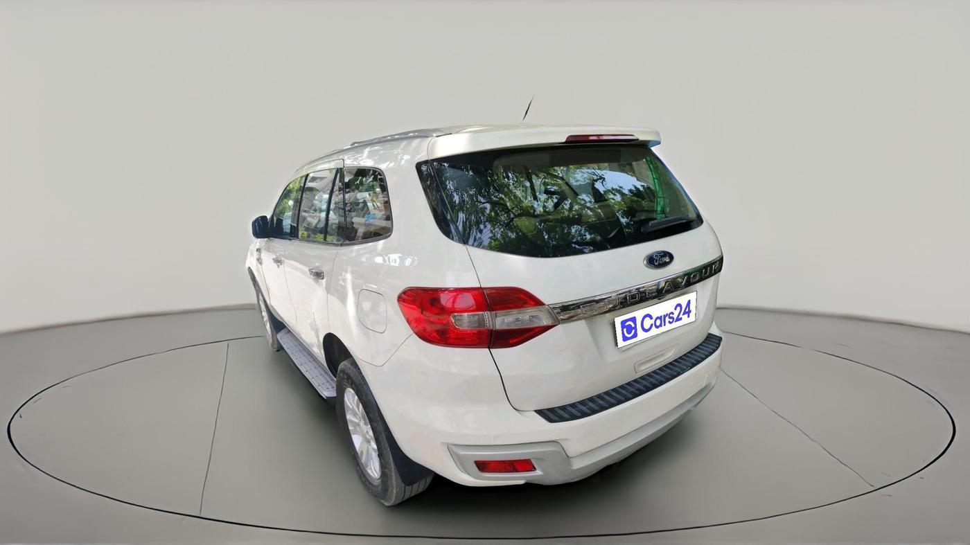 2017 Ford Endeavour TREND 2.2 4X2 AT, Diesel, Automatic, 1,29,771 km, exterior