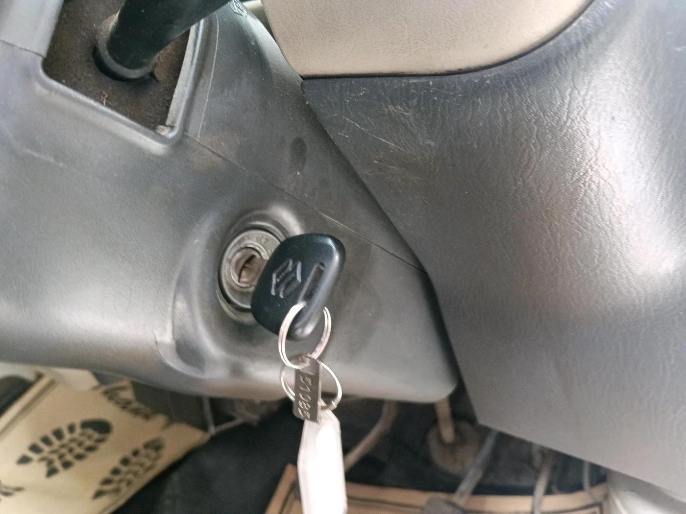 2011 Maruti Eeco 5 STR WITH A/C+HTR, CNG, Manual, 1,69,416 km, interior