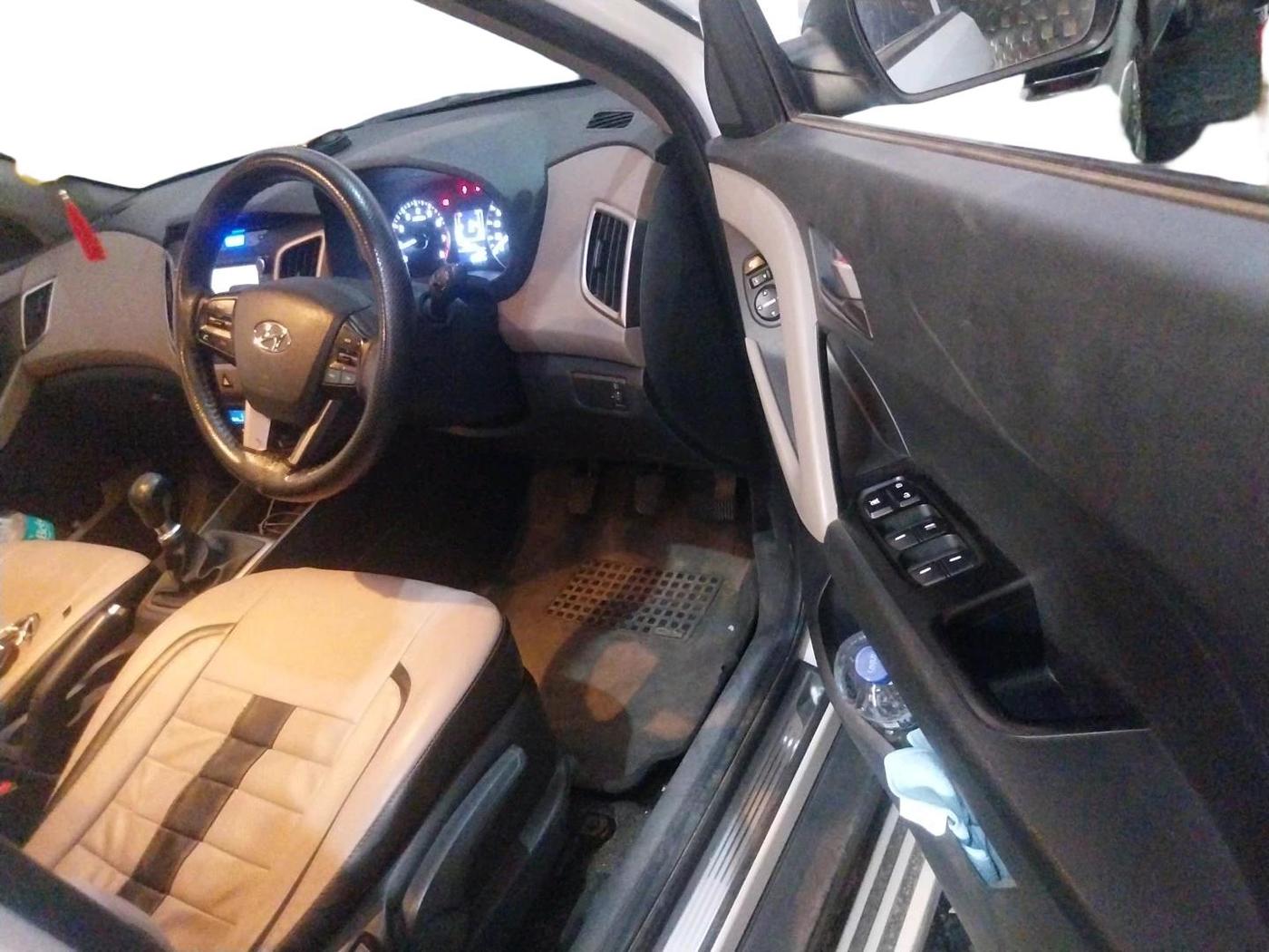 2016 Hyundai Creta SX PLUS 1.6 PETROL, Petrol, Manual, 22,267 km, interior