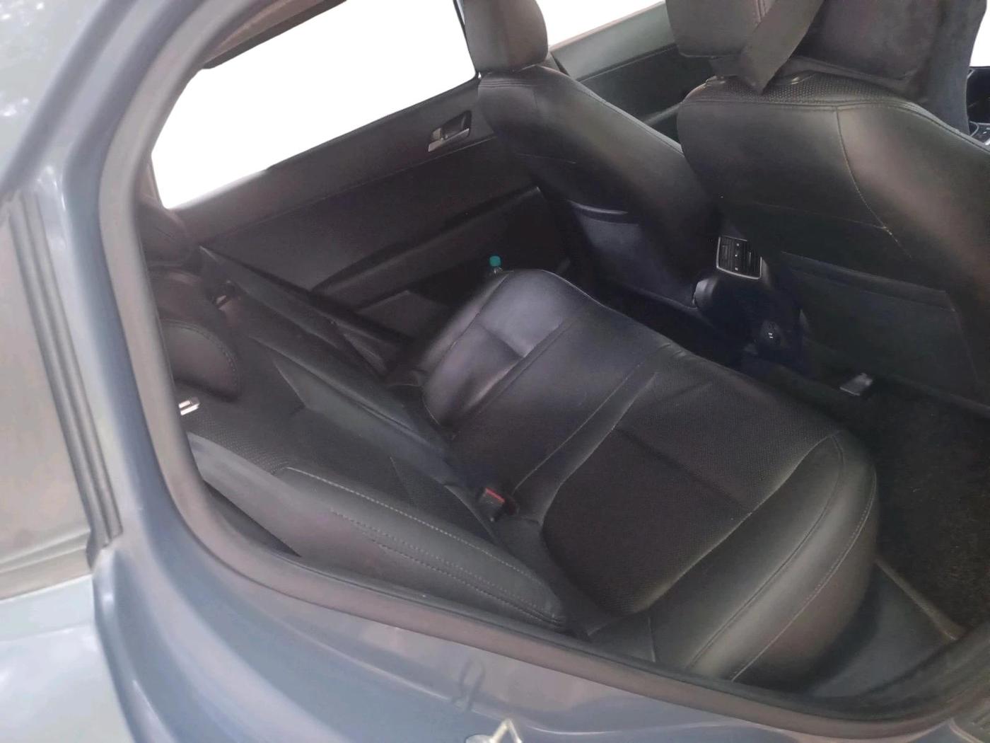 2017 Hyundai Creta SX PLUS AT 1.6 PETROL, Petrol, Automatic, 1,28,207 km, interior