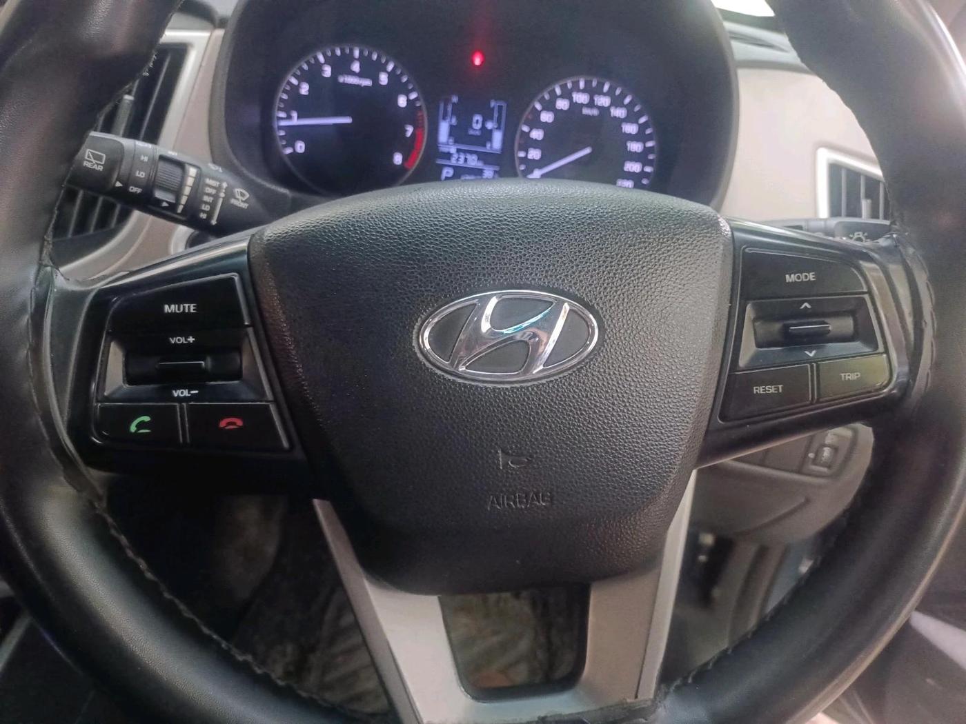 2017 Hyundai Creta SX PLUS AT 1.6 PETROL, Petrol, Automatic, 1,28,207 km, interior