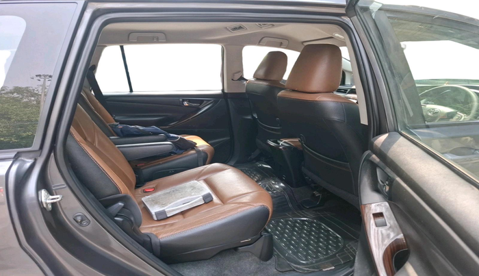 2021 Toyota Innova Crysta 2.7 GX AT 7 STR, Petrol, Automatic, 48,906 km, interior