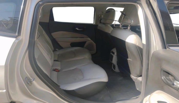 2017 Jeep Compass LIMITED 2.0 DIESEL, Diesel, Manual, 1,63,492 km, interior