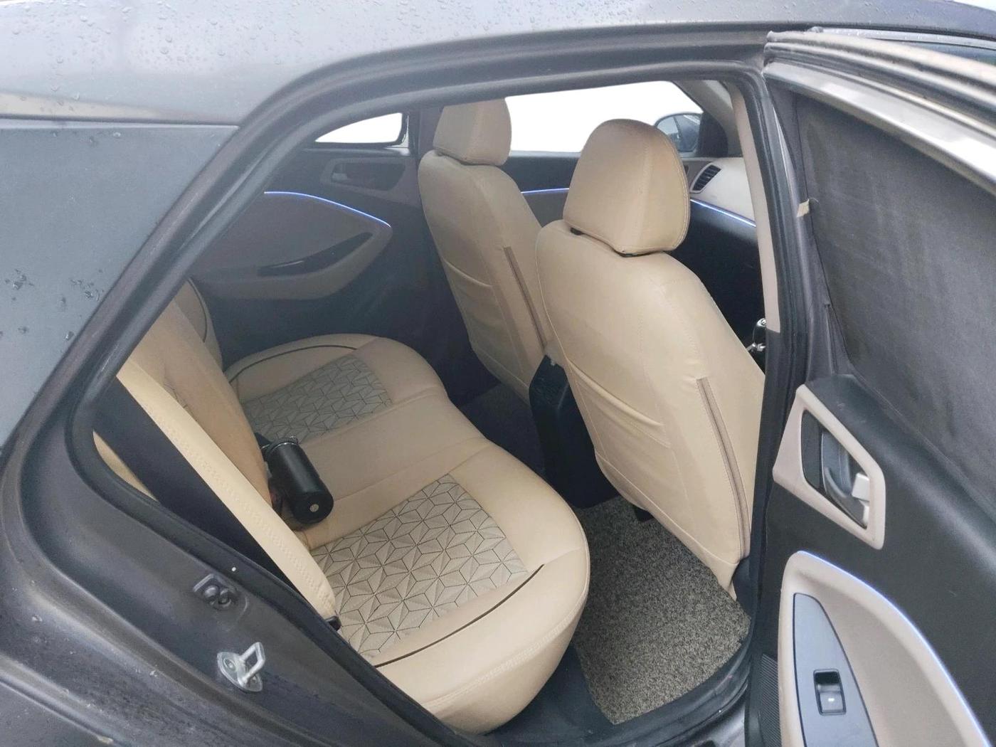 2014 Hyundai Elite i20 ASTA 1.2, CNG, Manual, 85,120 km, interior