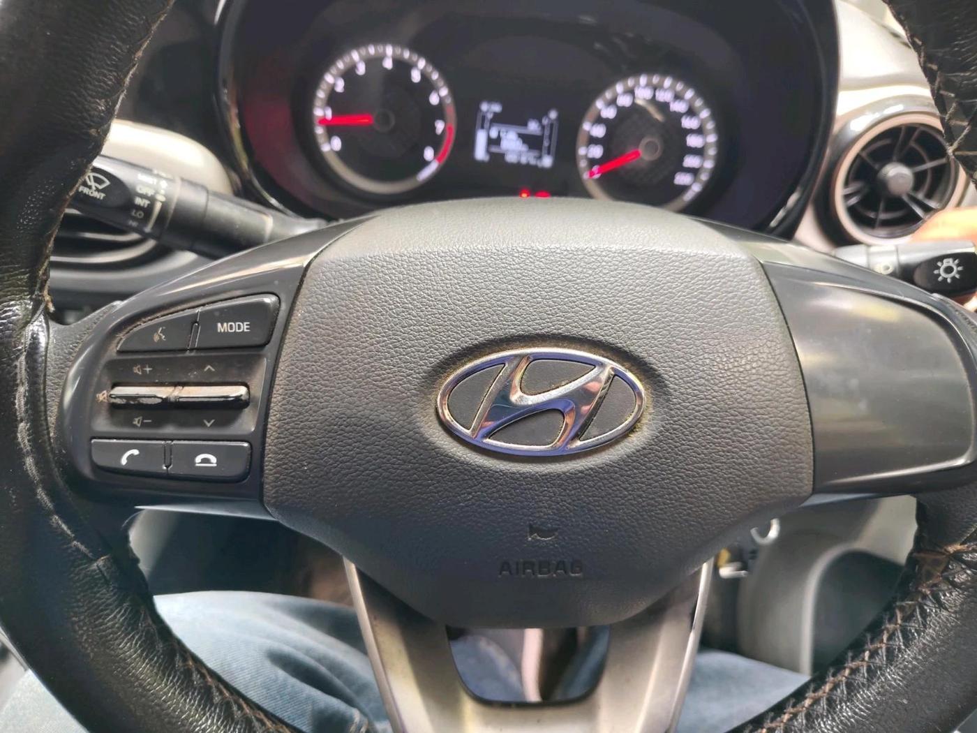 2020 Hyundai GRAND I10 NIOS SPORTZ 1.2 KAPPA VTVT CNG, CNG, Manual, 1,00,167 km, interior