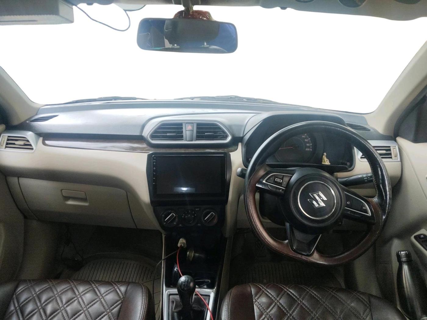 2018 Maruti Dzire LXI, CNG, Manual, 1,17,415 km, interior