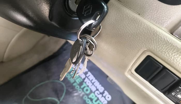 2014 Maruti Swift Dzire LXI, CNG, Manual, 1,35,717 km, interior