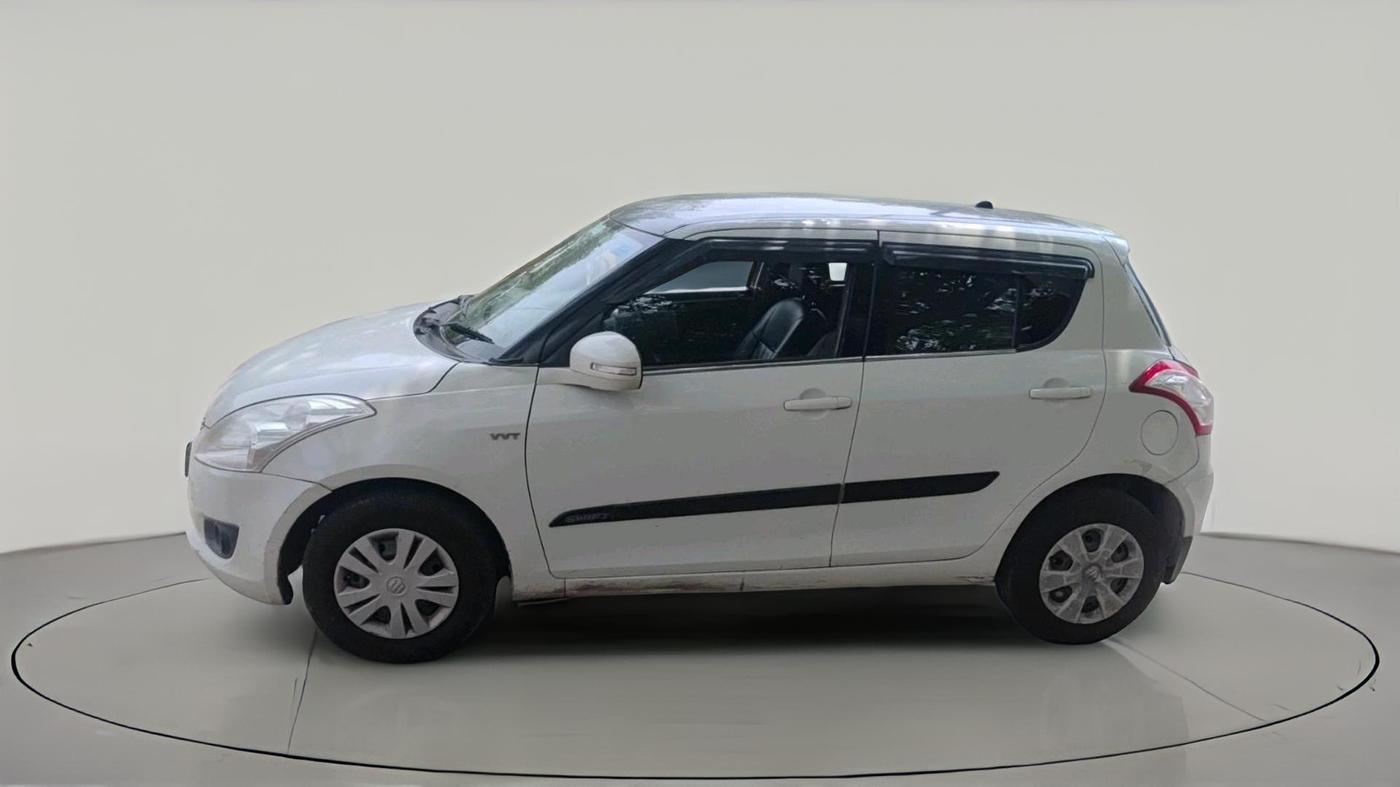 2014 Maruti Swift VXI, CNG, Manual, 76,700 km, exterior