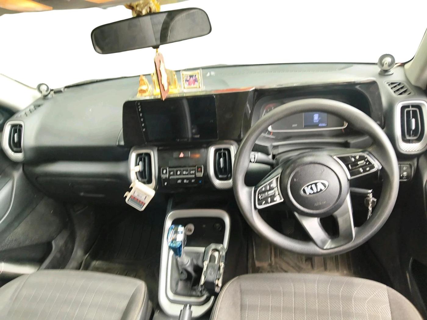 2020 KIA SONET HTK PLUS 1.2, Petrol, Manual, 45,238 km, interior