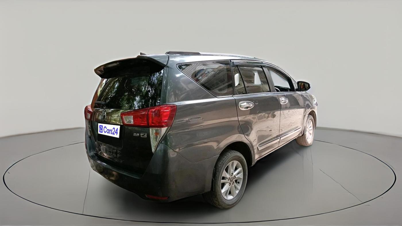 2017 Toyota Innova Crysta 2.8 ZX AT 7 STR, Diesel, Automatic, 1,81,449 km, exterior