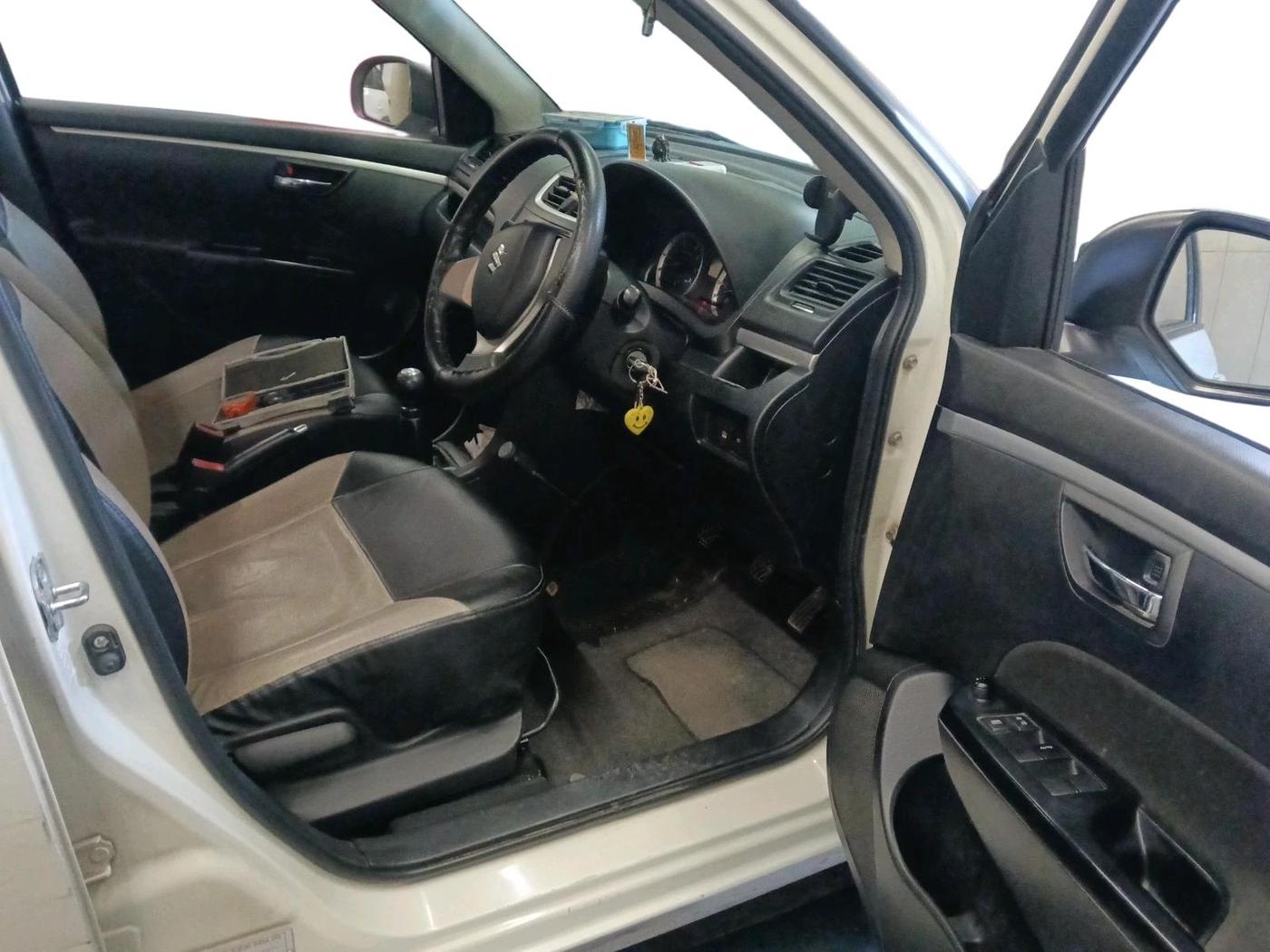 2011 Maruti Swift VXI, Petrol, Manual, 21,622 km, interior