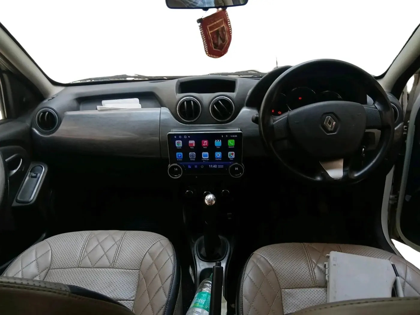 2015 Renault Duster RXL PETROL, CNG, Manual, 65,965 km, interior