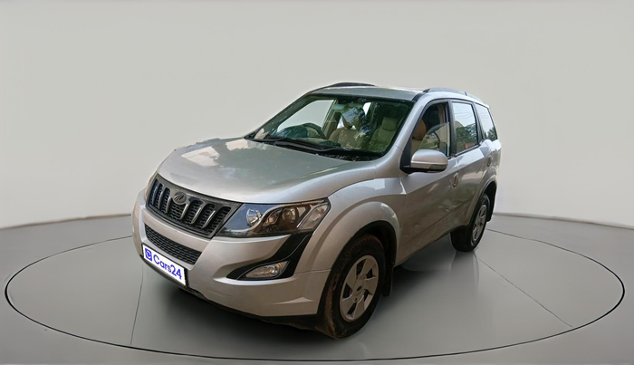 2017 Mahindra XUV500 W6 AT 1.99, Diesel, Automatic, 39,310 km, exterior
