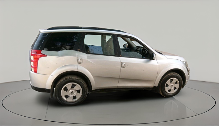 2017 Mahindra XUV500 W6 AT 1.99, Diesel, Automatic, 39,310 km, exterior