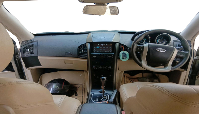 2017 Mahindra XUV500 W6 AT 1.99, Diesel, Automatic, 39,310 km, interior