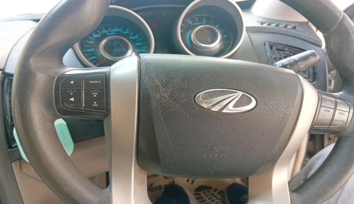 2017 Mahindra XUV500 W6 AT 1.99, Diesel, Automatic, 39,310 km, interior