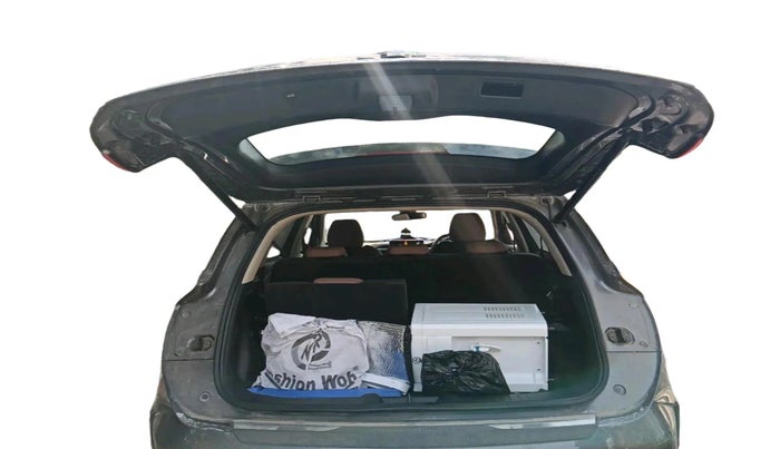 2025 MG HECTOR PLUS SHARP PRO 1.5 PETROL TURBO CVT 7 STR, Petrol, Automatic, 5,399 km, exterior