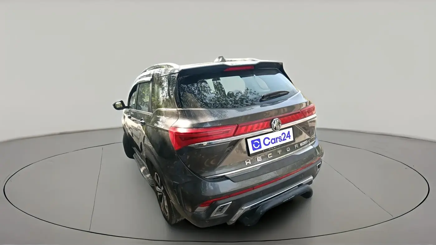 2025 MG HECTOR PLUS SHARP PRO 1.5 PETROL TURBO CVT 7 STR, Petrol, Automatic, 5,399 km, exterior