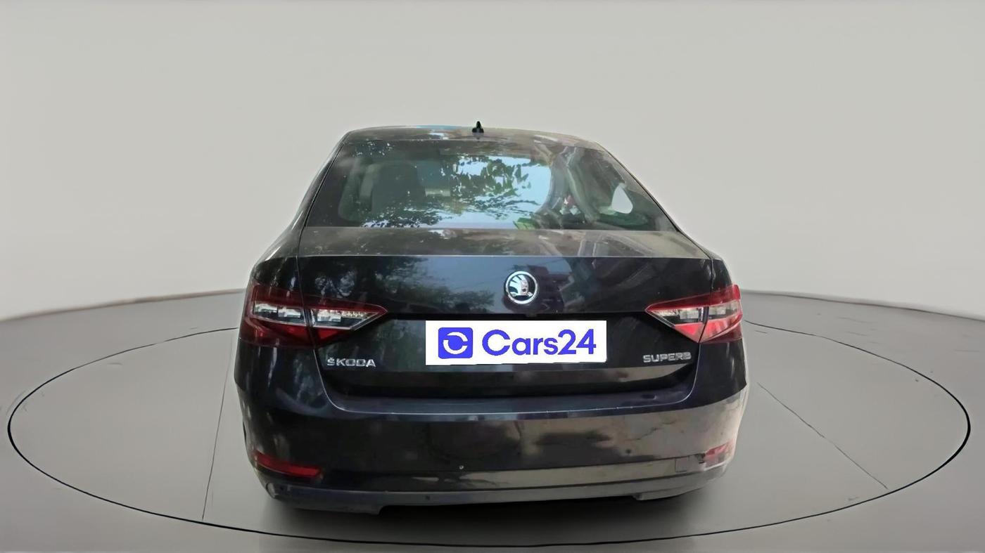 2016 Skoda Superb L&K 1.8 TSI AT, Petrol, Automatic, 1,26,482 km, exterior