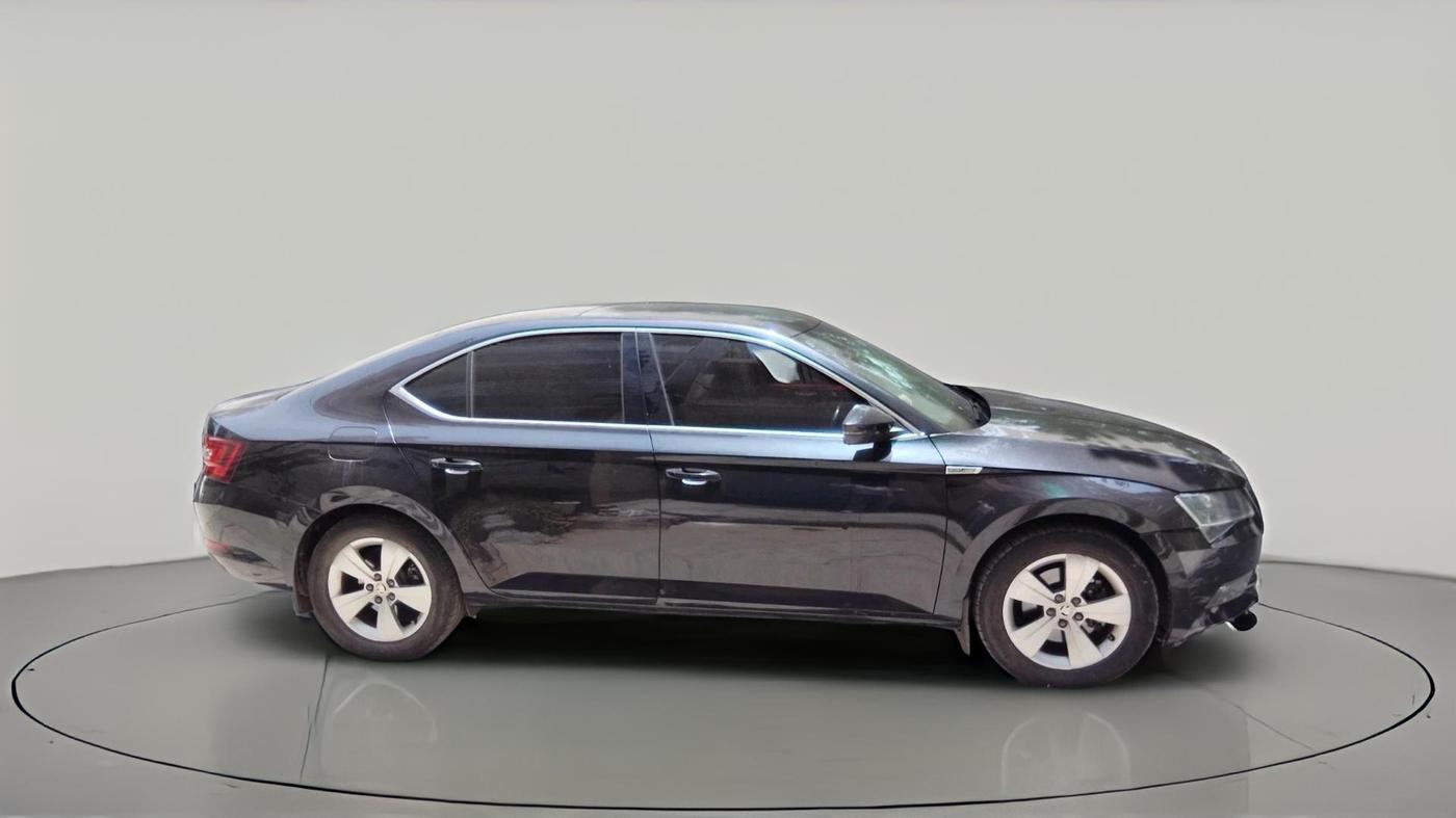 2016 Skoda Superb L&K 1.8 TSI AT, Petrol, Automatic, 1,26,482 km, exterior