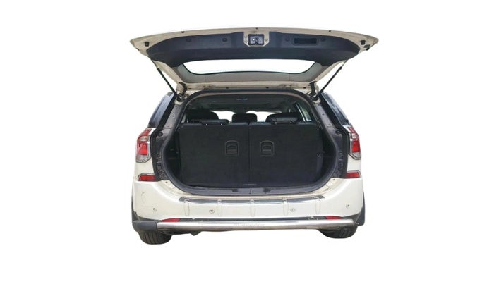 2020 Mahindra XUV500 W9 AT, Diesel, Automatic, 95,893 km, exterior