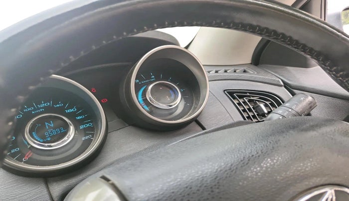 2020 Mahindra XUV500 W9 AT, Diesel, Automatic, 95,893 km, interior