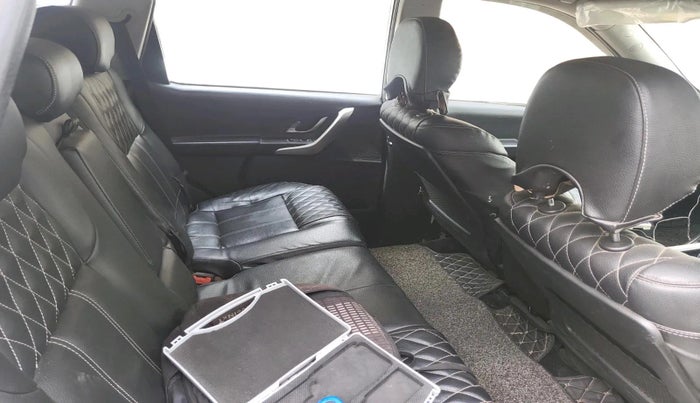 2020 Mahindra XUV500 W9 AT, Diesel, Automatic, 95,893 km, interior