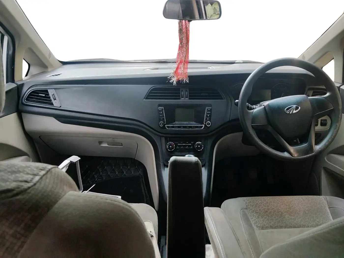 2018 Mahindra MARAZZO M4 7 STR, Diesel, Manual, 67,710 km, interior