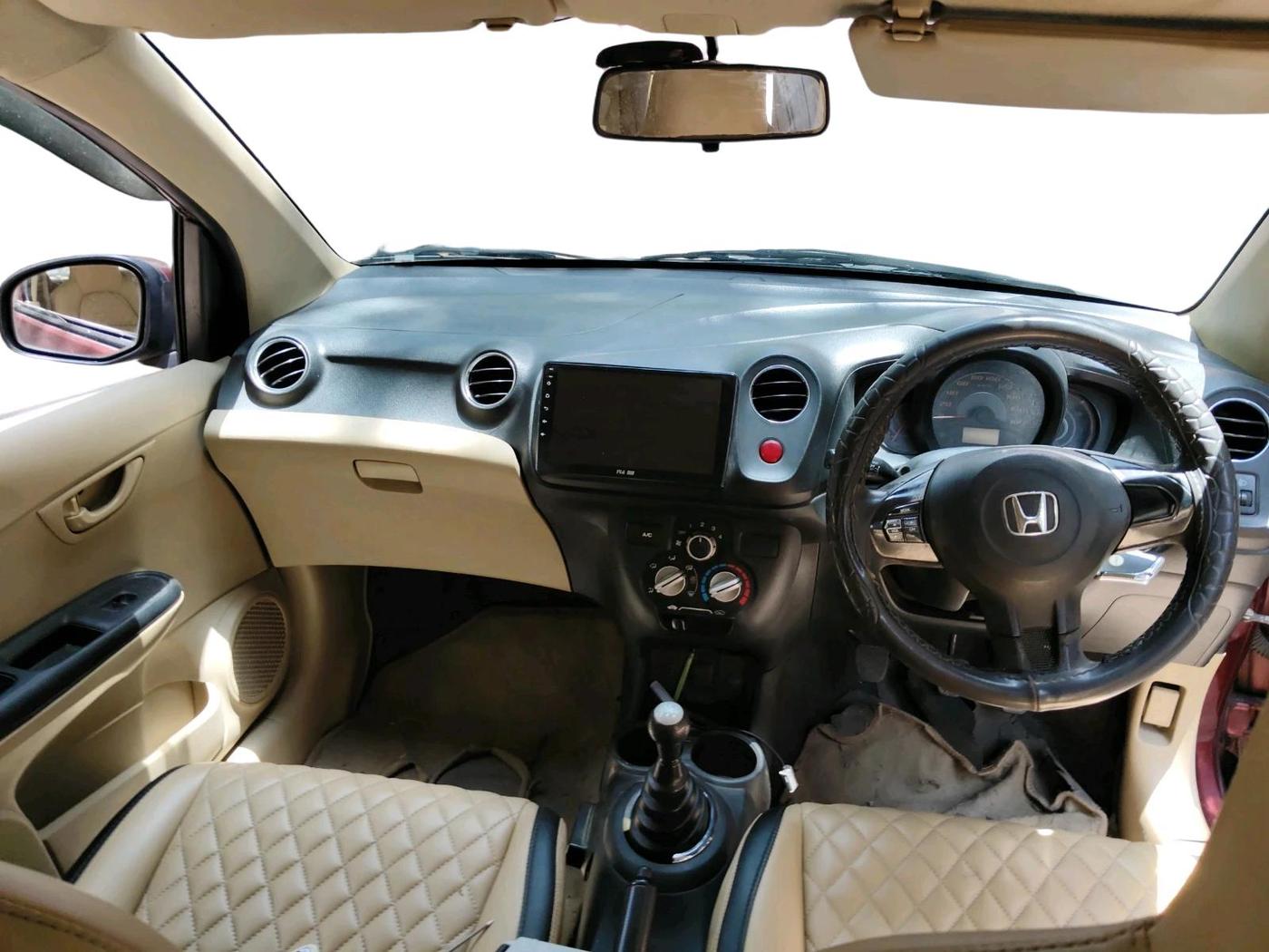 2014 Honda Amaze 1.2L I-VTEC S, CNG, Manual, 1,08,731 km, interior