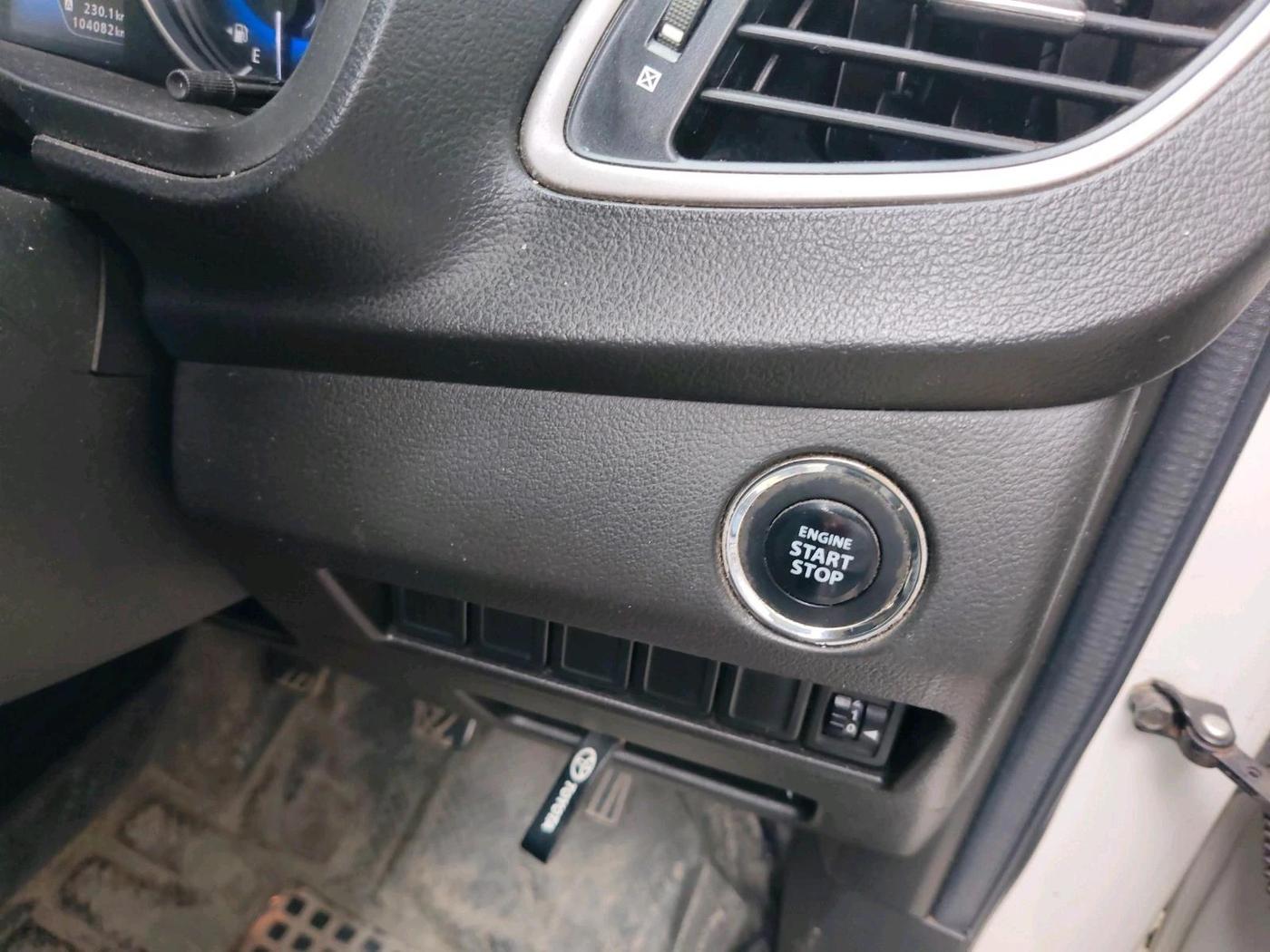 2021 Toyota Glanza G, Petrol, Manual, 1,04,084 km, interior