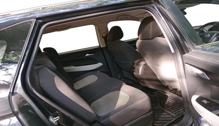 2021 MG HECTOR PLUS SUPER 1.5 PETROL TURBO HYBRID MT 7-STR, Petrol, Manual, 45,143 km, interior