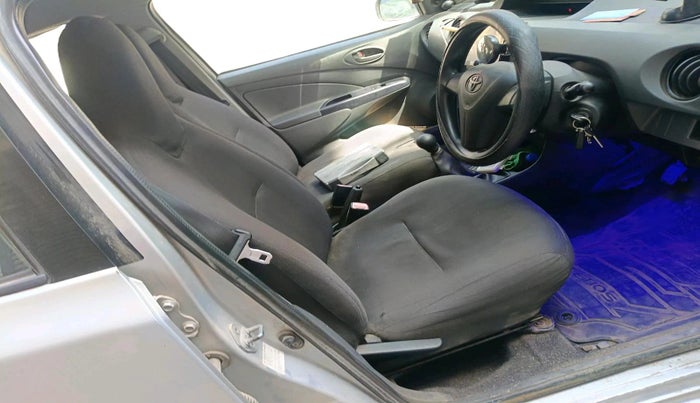 2012 Toyota Etios Liva G, Petrol, Manual, 95,777 km, interior